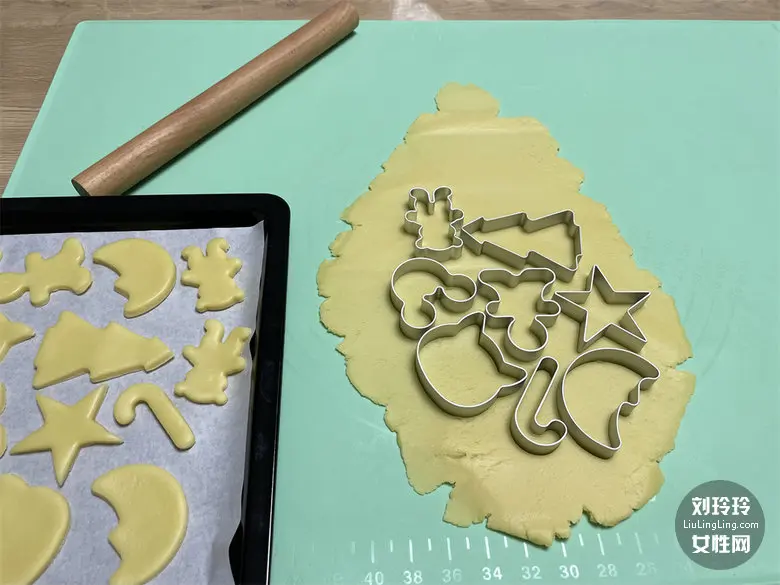 烤箱最简单的黄油饼干做法 黄油小饼干制作方法4